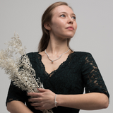 Serie Magdalena "Halskette Knopfjuwel"